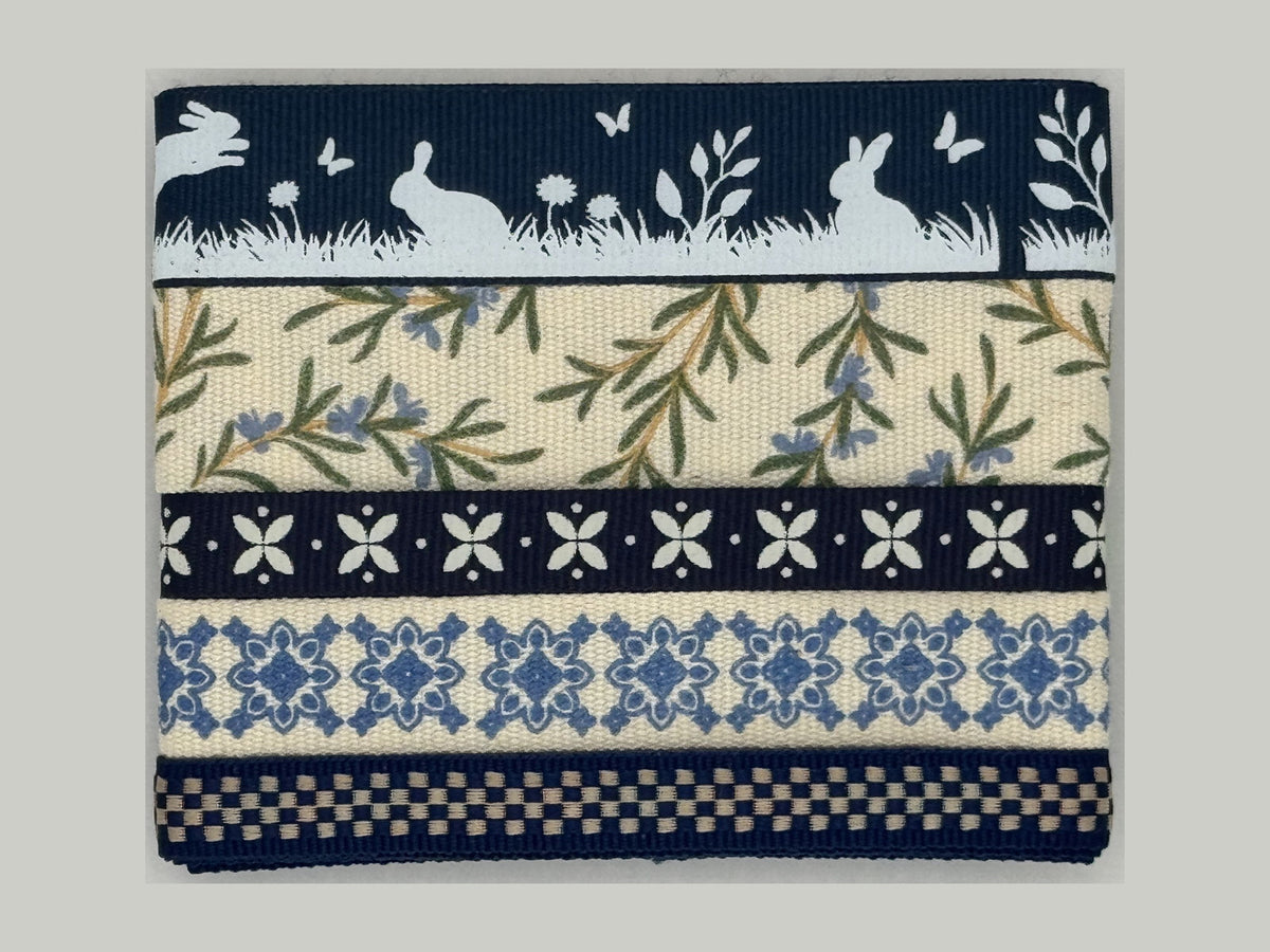 Rabbits & Delft - Blue