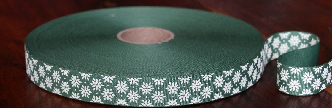 White Blossoms - White On Green