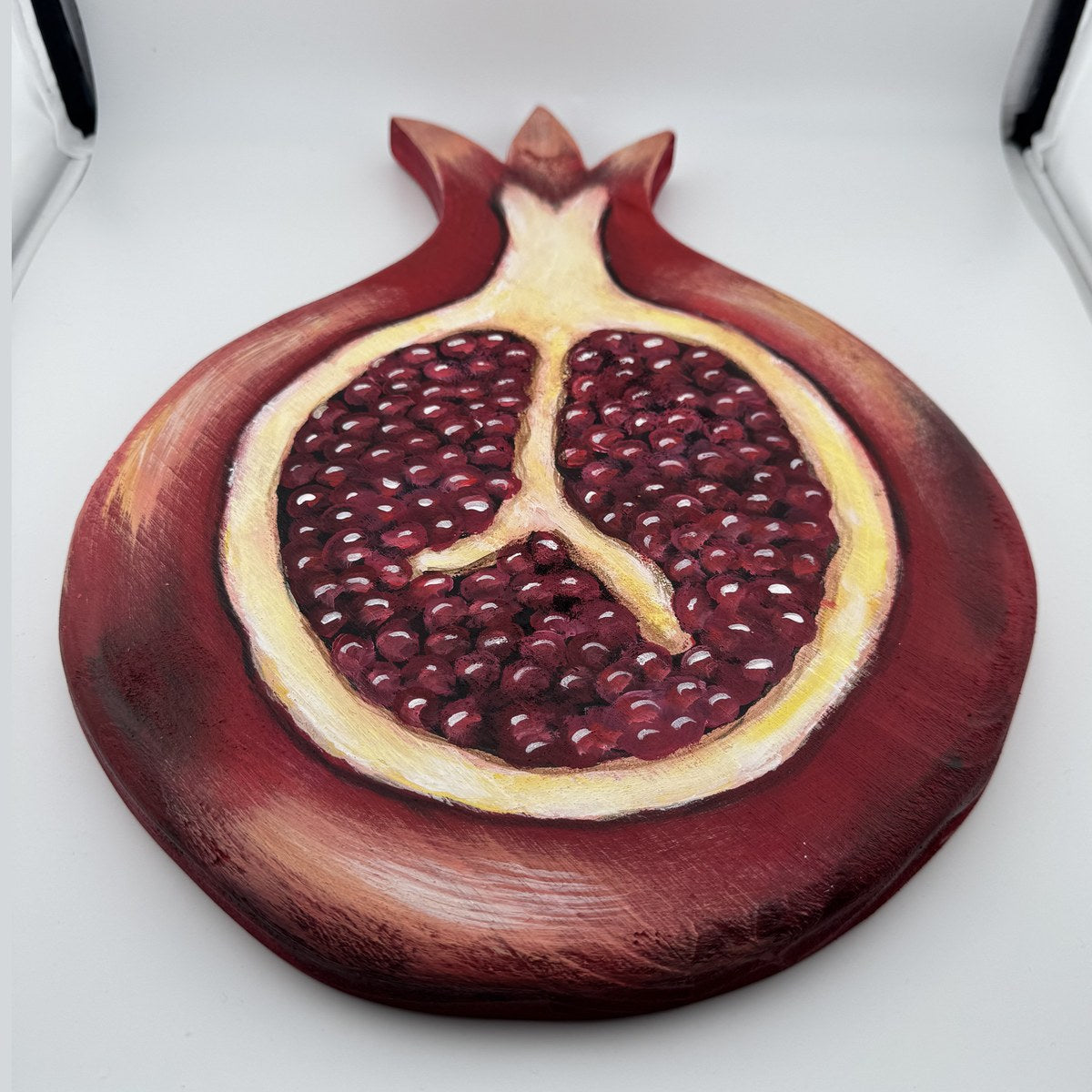 Wooden board - pomegranate shape,24cm wide