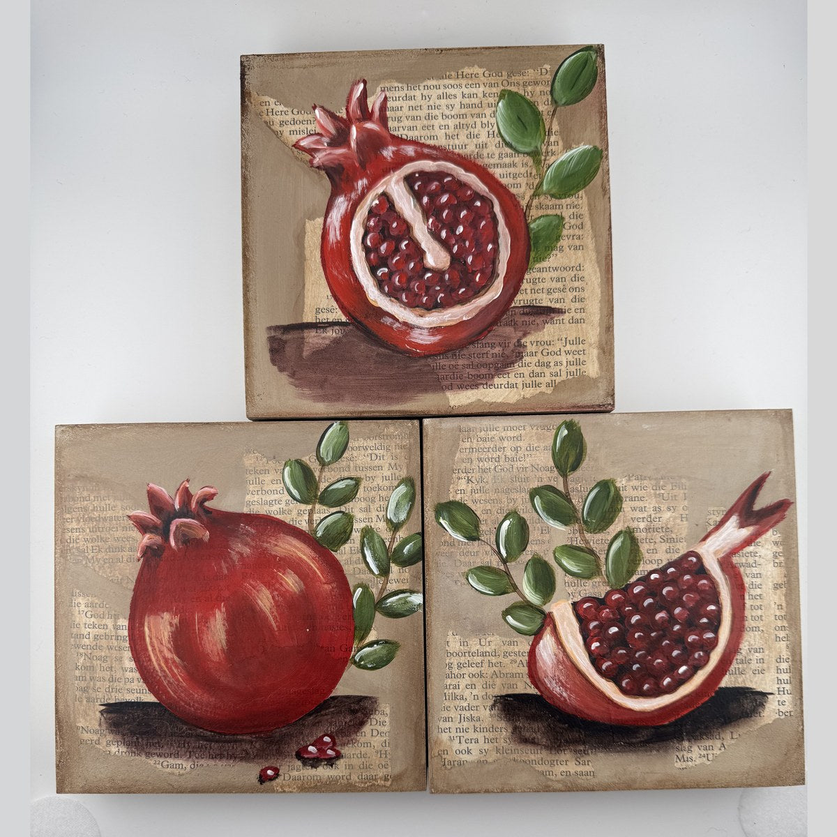 Square plaque - halved pomegranate 15 x 15 cm