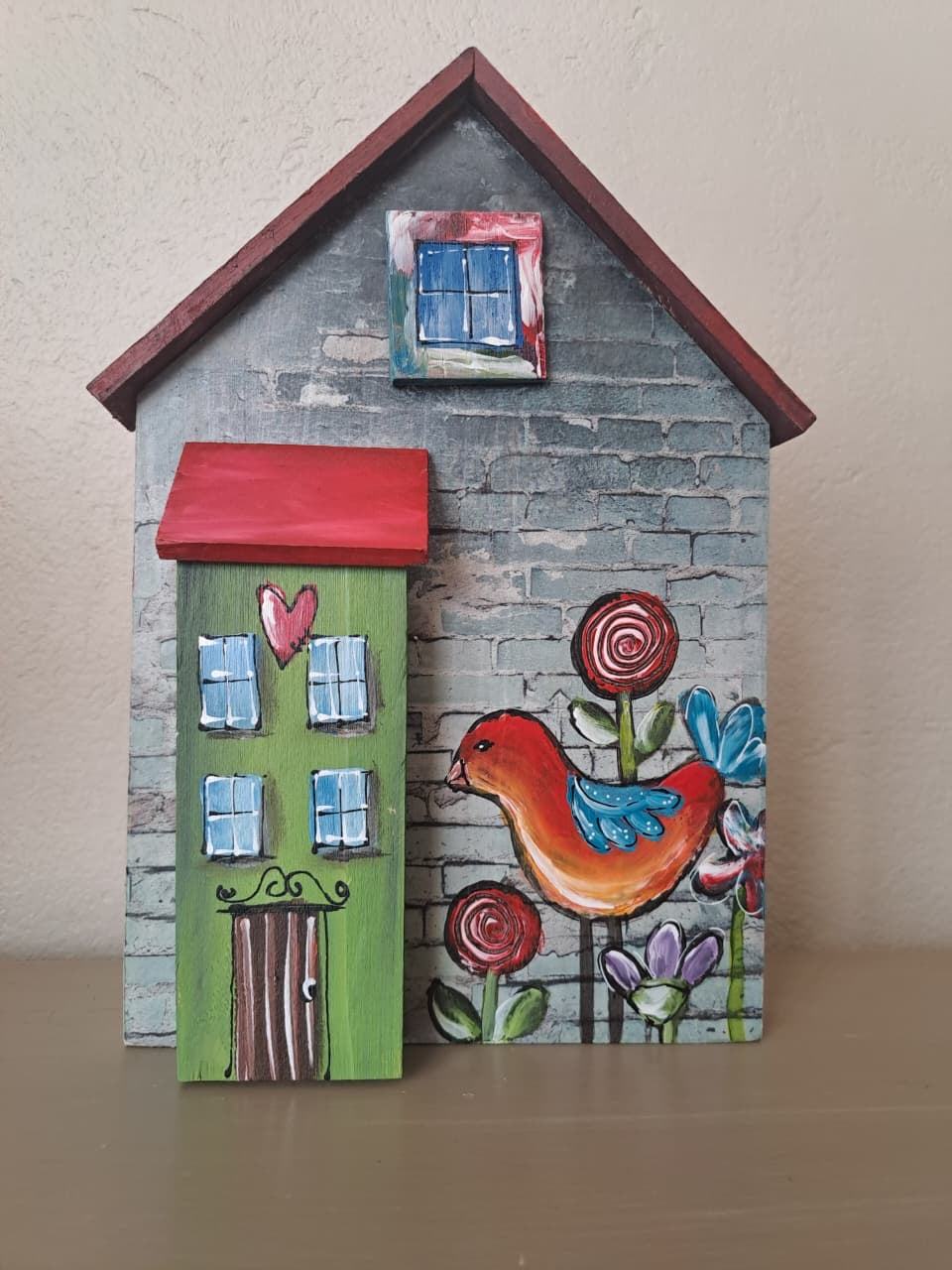 Wooden house - green house & bird 22x15x3cm