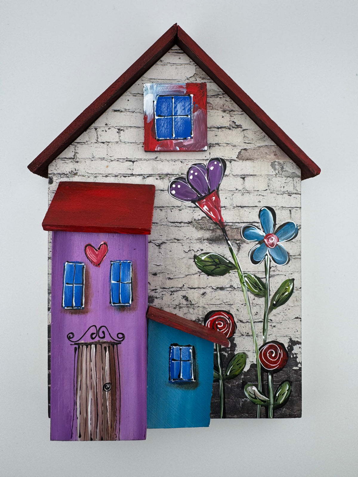 Wooden house - purple door & flower  22x15x3cm