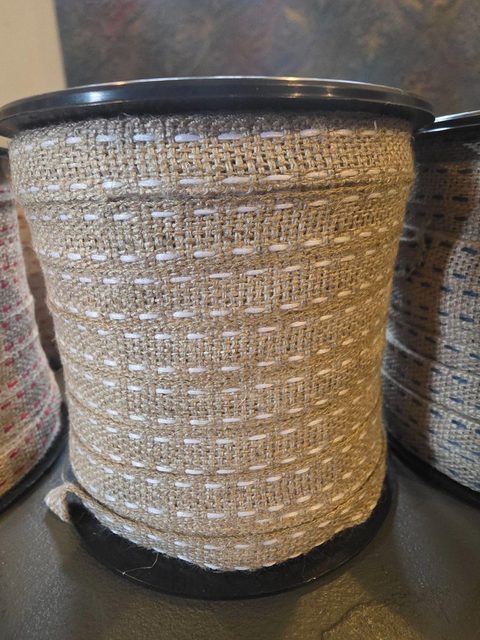 Linen With White Saddle Stitch